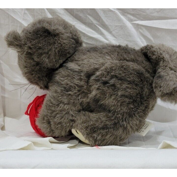 Vintage 1985 Graphics International Gray Cat Red Ball Of Yard Stuffed Plush 11" - Picture 4 of 5